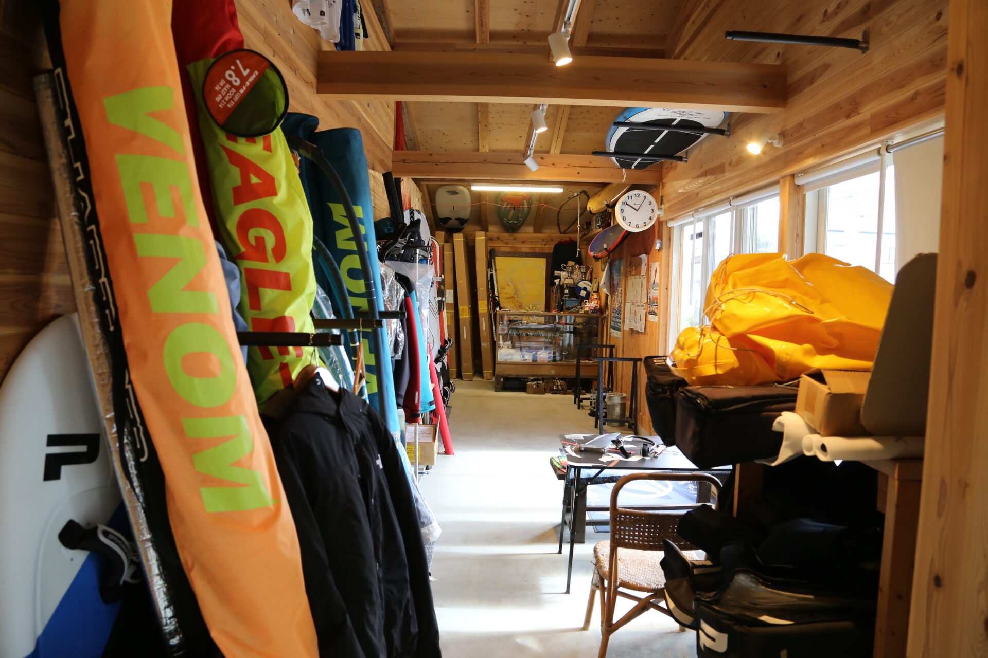 プロのウィンドサーファーの家